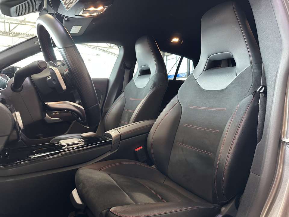 Mercedes-Benz CLA 200 - Imagem 12
