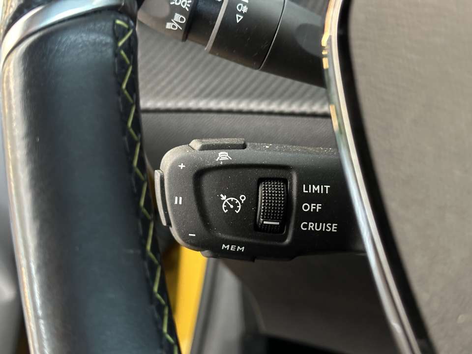 Peugeot e-208 - Imagem 14