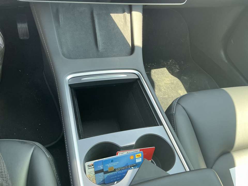 Tesla Model 3 - Imagem 15