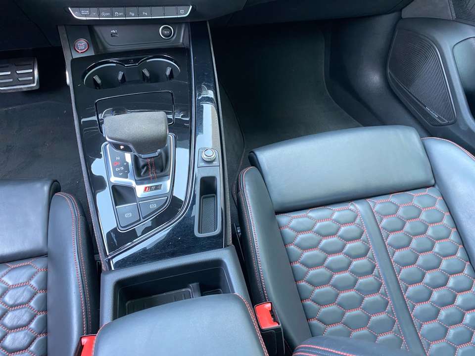 Audi RS4 - Imagem 8