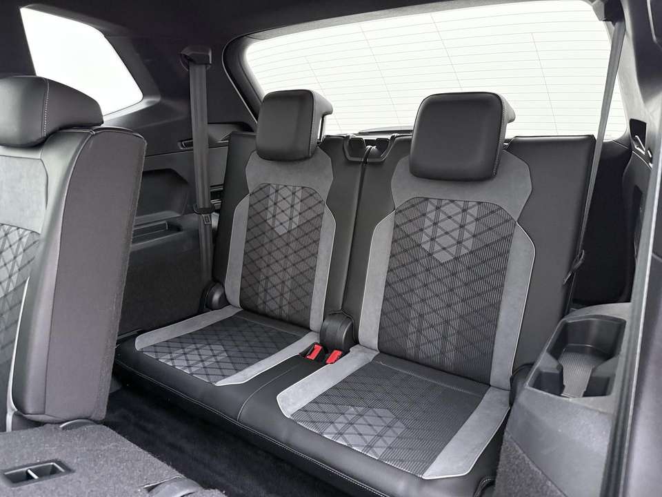Volkswagen Tiguan Allspace - Imagem 8