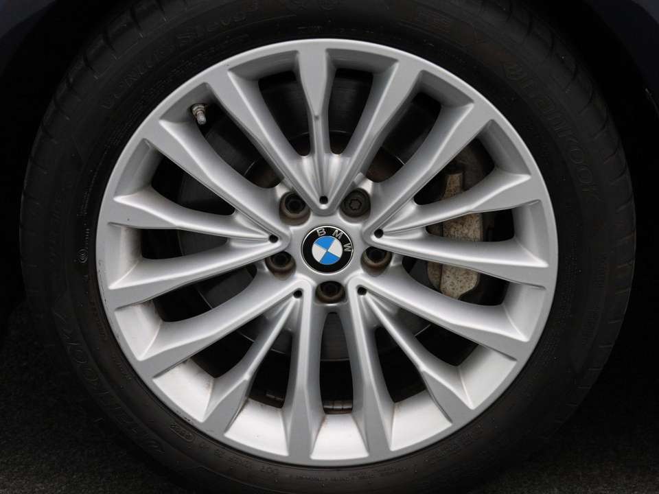 BMW 530 - Imagem 13