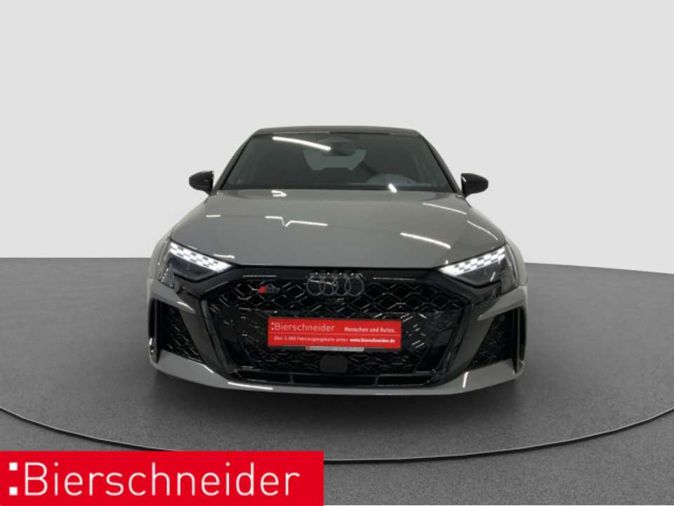 Audi RS3 - Imagem 3