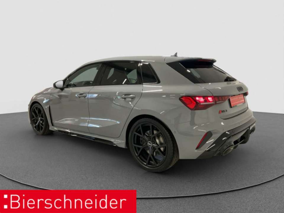 Audi RS3 - Imagem 7