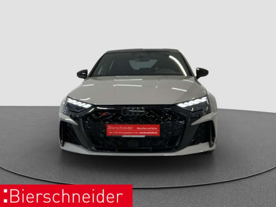 Audi RS3 - Imagem 3