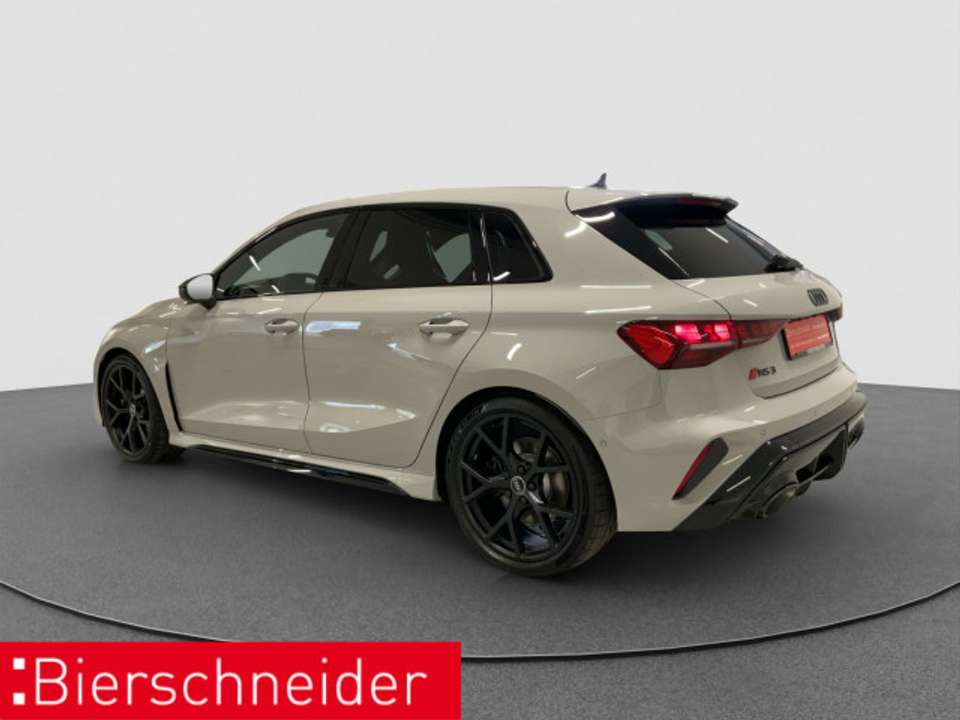 Audi RS3 - Imagem 7