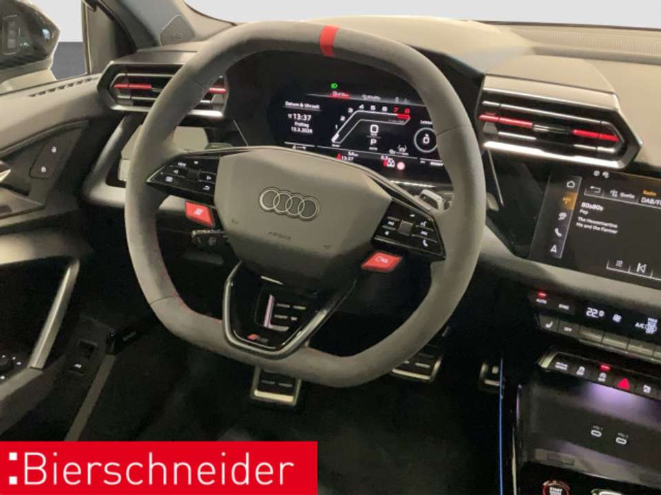 Audi RS3 - Imagem 11