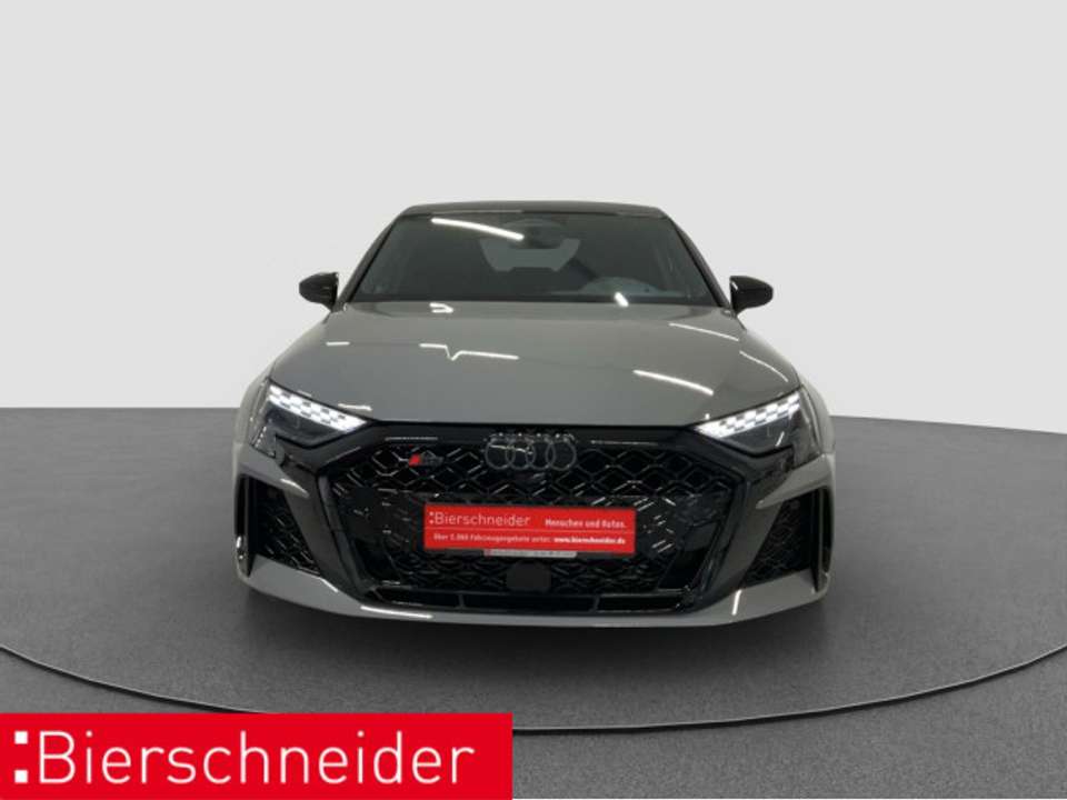 Audi RS3 - Imagem 3