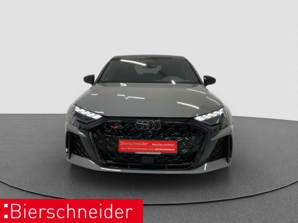 Audi RS3 - Imagem 3