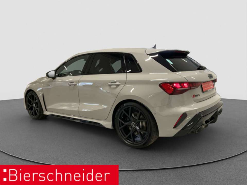 Audi RS3 - Imagem 7