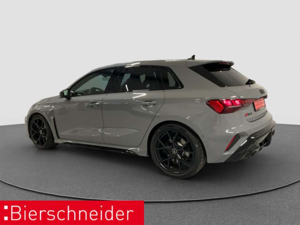Audi RS3 - Imagem 7