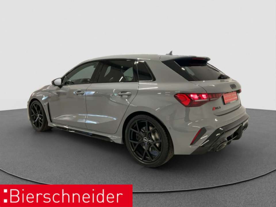 Audi RS3 - Imagem 7