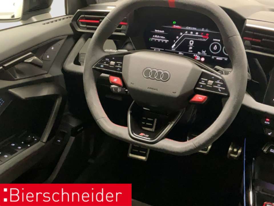 Audi RS3 - Imagem 13