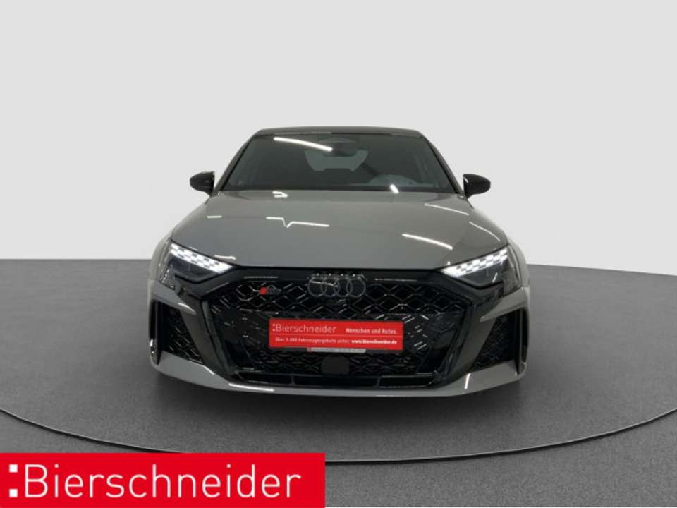 Audi RS3 - Imagem 3