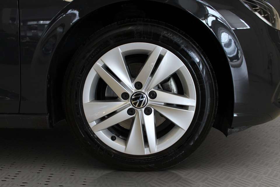 Volkswagen Golf - Imagem 4
