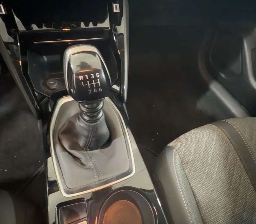 Peugeot 208 - Imagem 8