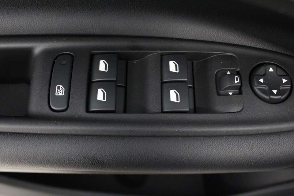 Jeep Avenger - Imagem 10
