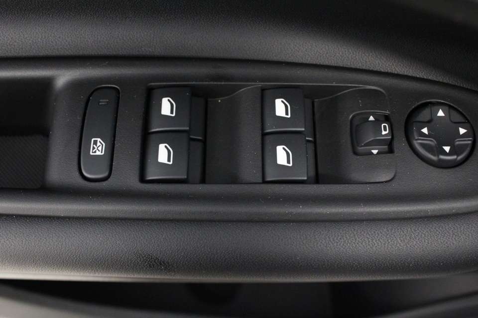 Jeep Avenger - Imagem 10