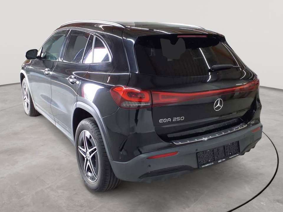 Mercedes-Benz EQA 250 - Imagem 2