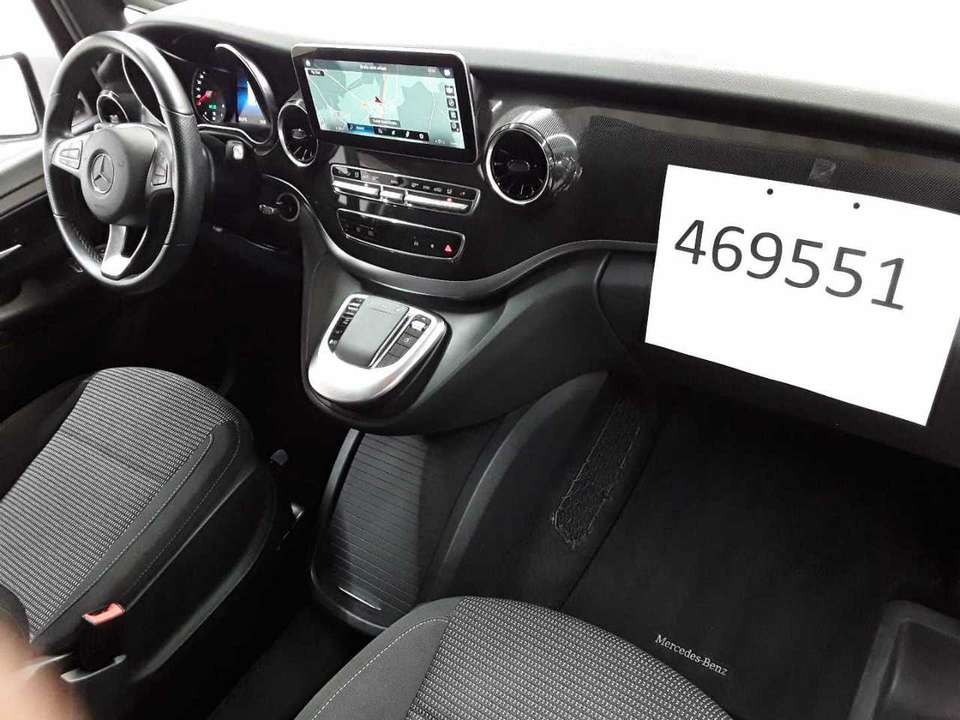 Mercedes-Benz V 250 - Imagem 13