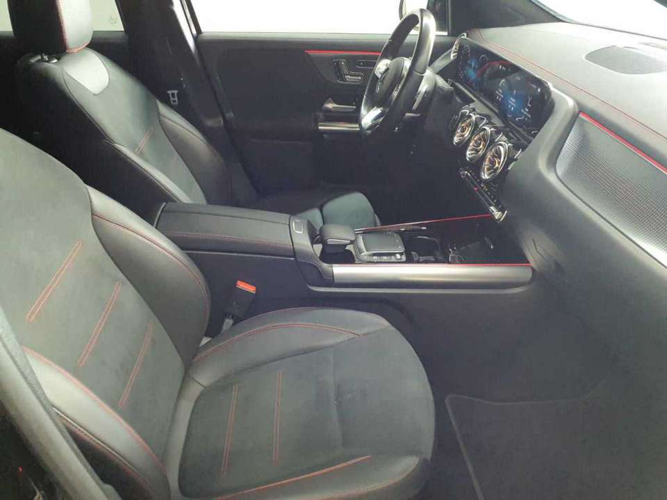 Mercedes-Benz EQA 250 - Imagem 12
