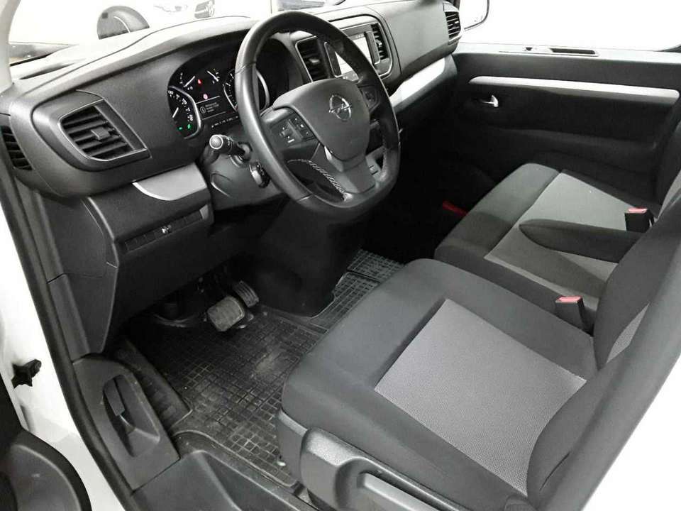 Opel Vivaro - Imagem 11