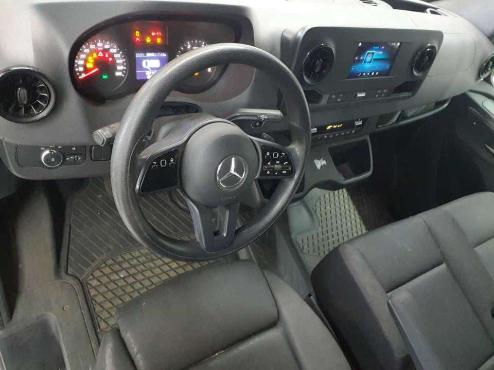 Mercedes-Benz Sprinter - Imagem 11
