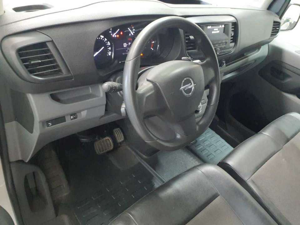 Opel Vivaro - Imagem 11