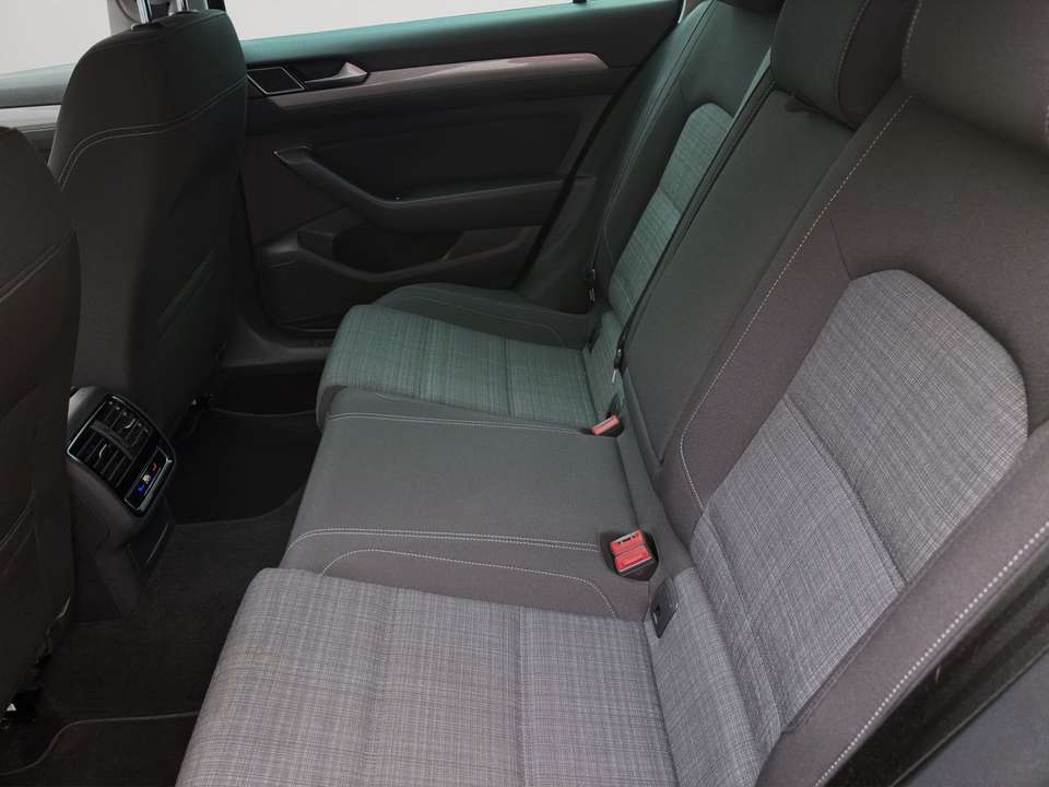 Volkswagen Passat Variant - Imagem 15