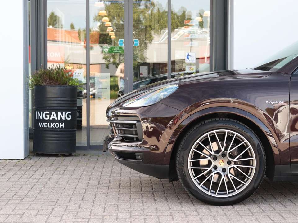 Porsche Cayenne - Imagem 7
