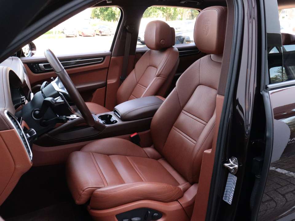 Porsche Cayenne - Imagem 9