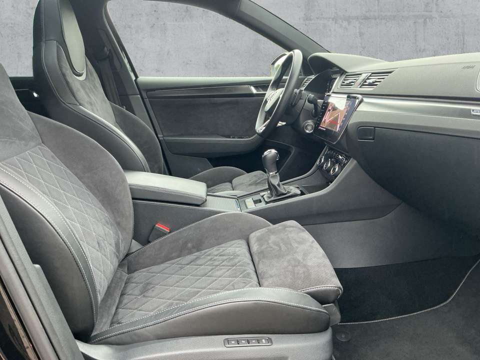 Skoda Superb - Imagem 13