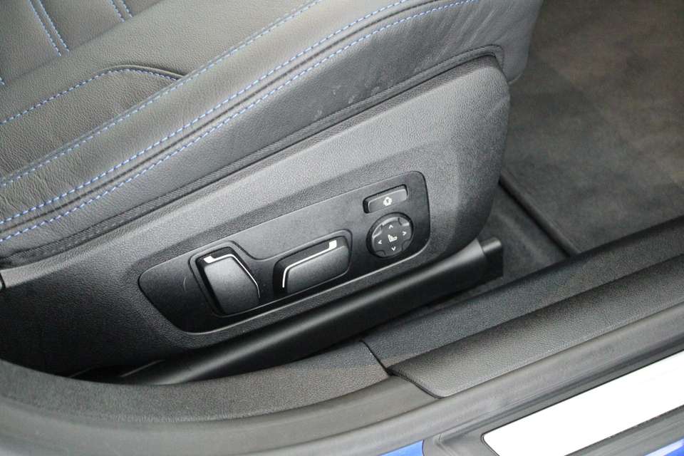 BMW i4 - Imagem 10