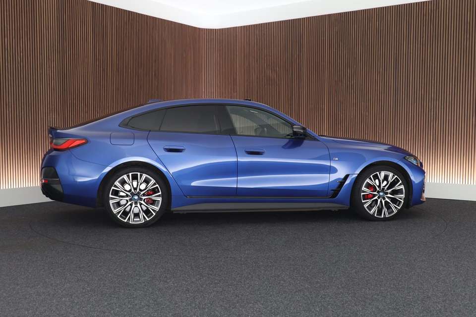BMW i4 - Imagem 17