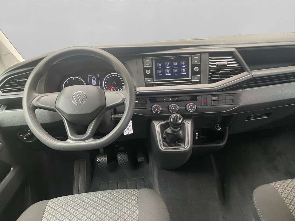 Volkswagen T6 California - Imagem 13