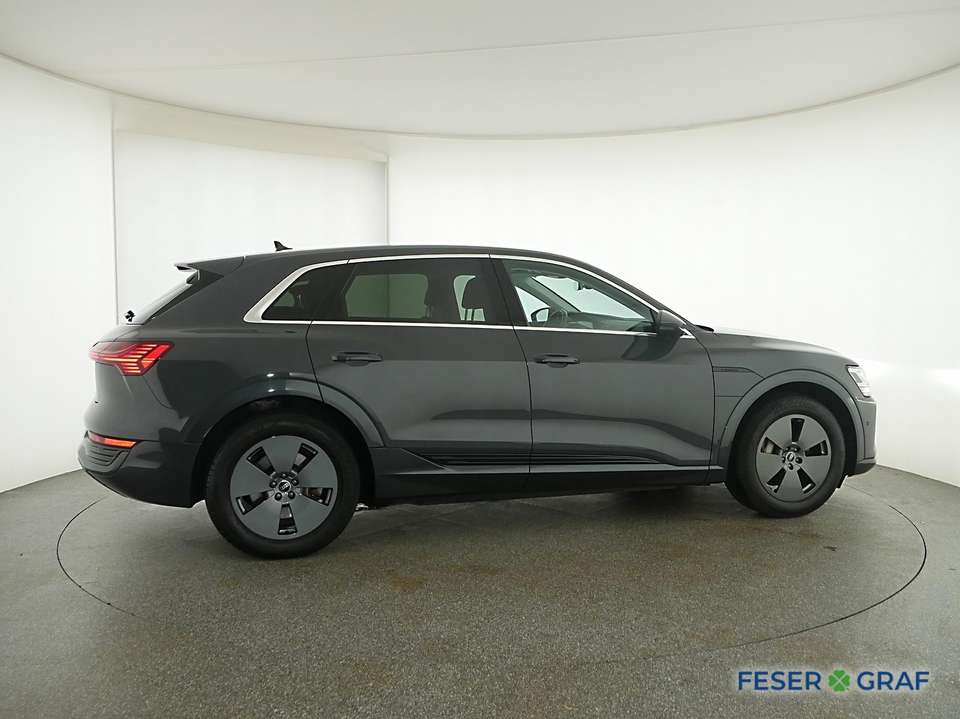Audi Q8 e-tron - Imagem 13