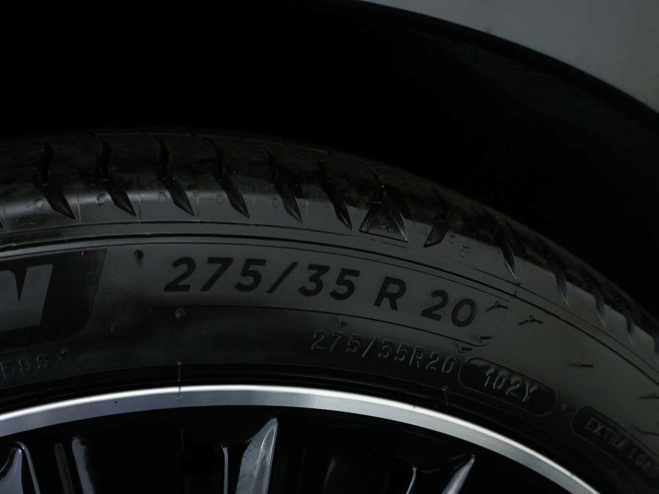 Mercedes-Benz E 300 - Imagem 5