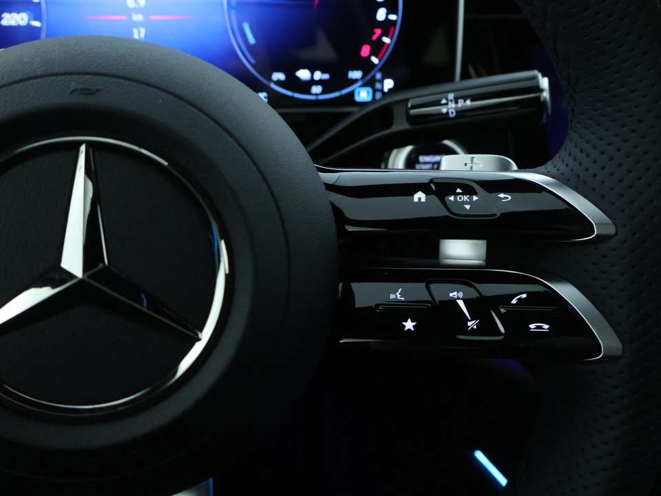 Mercedes-Benz E 300 - Imagem 13