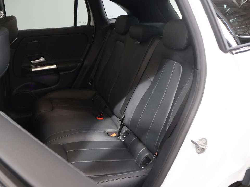 Mercedes-Benz GLA 250 - Imagem 11