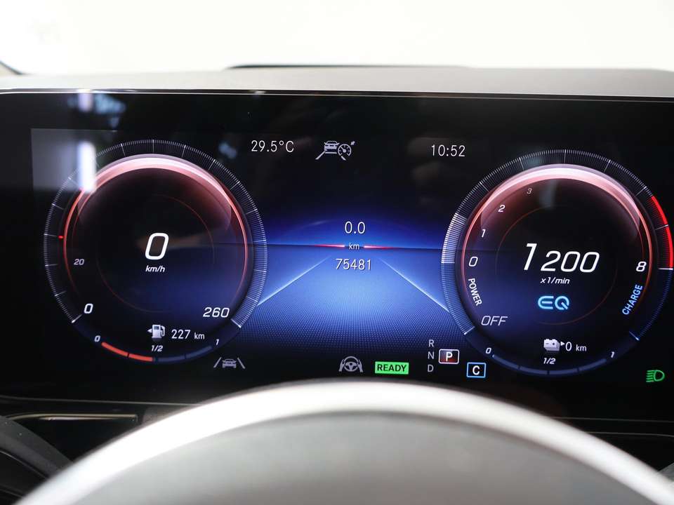 Mercedes-Benz GLA 250 - Imagem 12