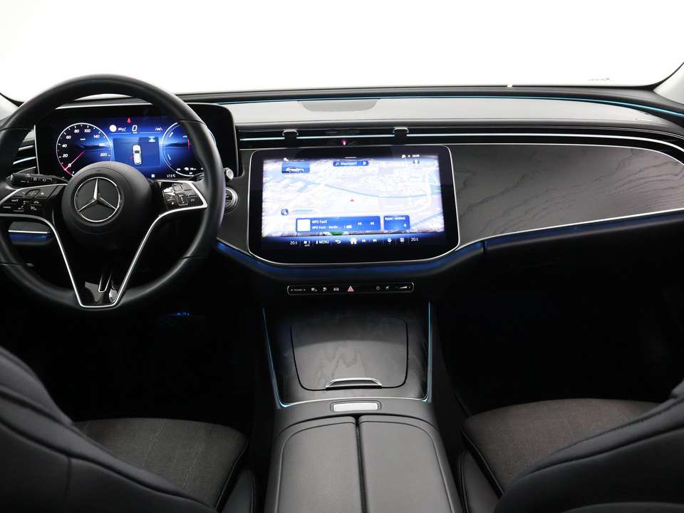 Mercedes-Benz E 300 - Imagem 8