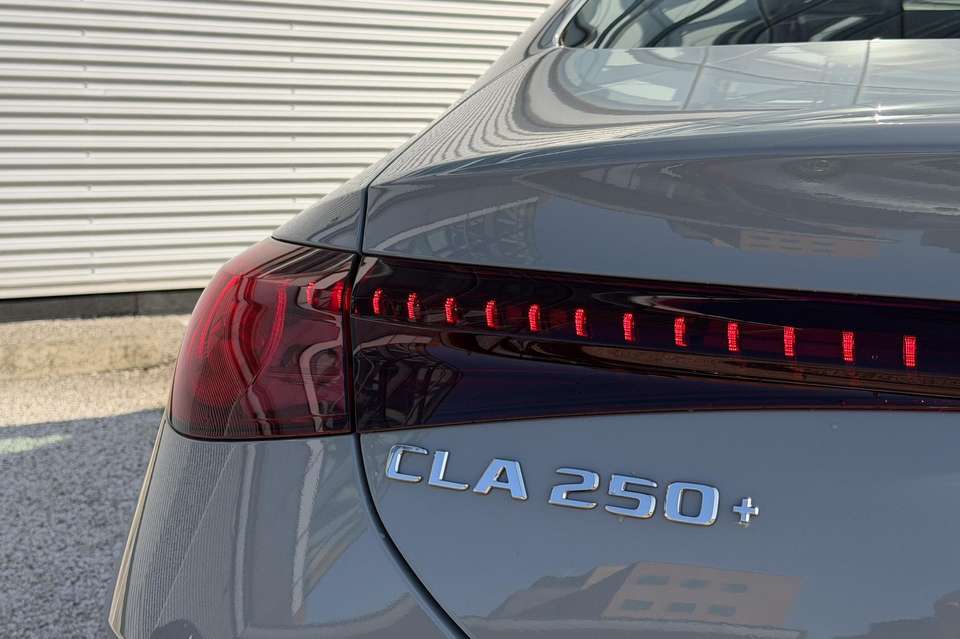 Mercedes-Benz CLA 250 - Imagem 11