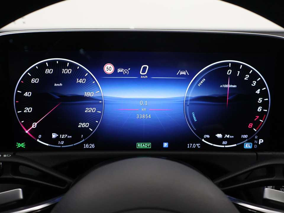 Mercedes-Benz E 300 - Imagem 12