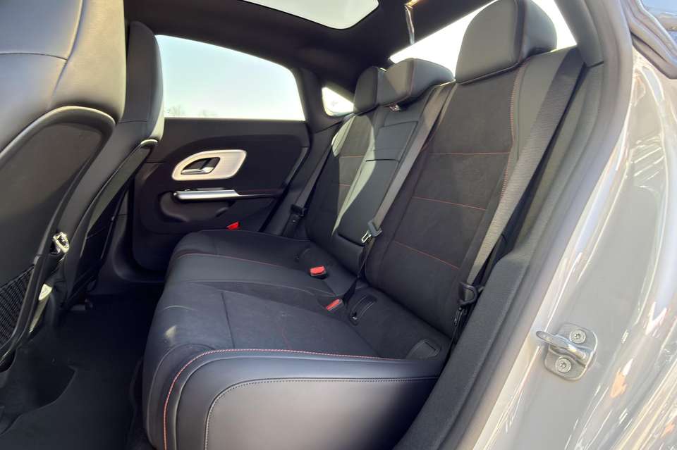 Mercedes-Benz CLA 250 - Imagem 12