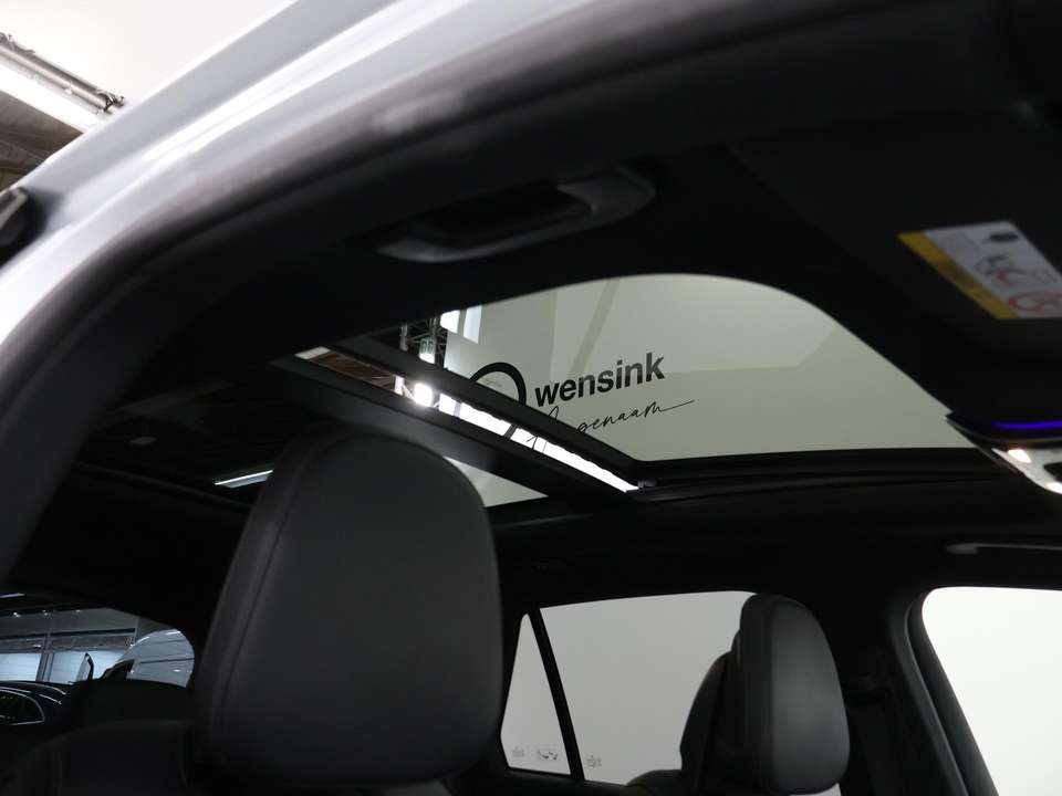 Mercedes-Benz GLC 300 - Imagem 12