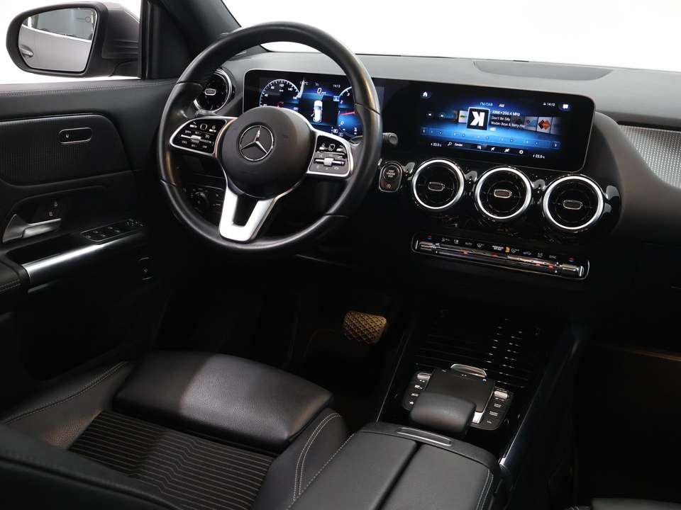 Mercedes-Benz GLA 200 - Imagem 9