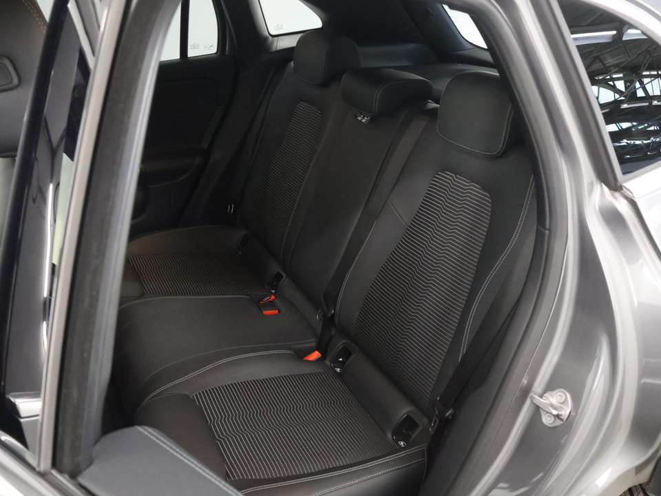 Mercedes-Benz GLA 200 - Imagem 11