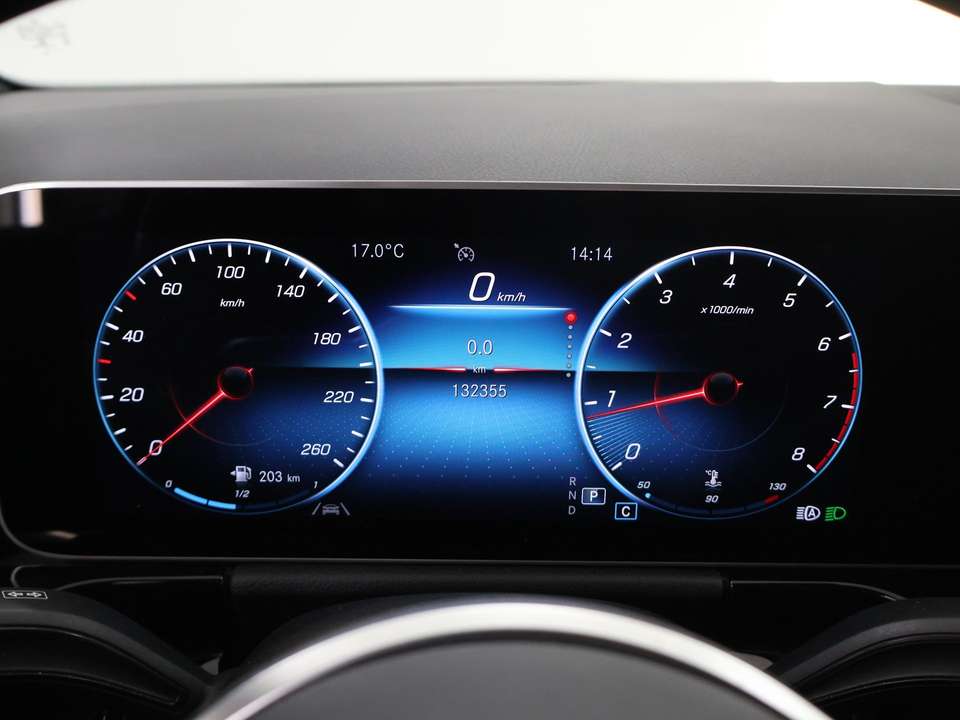 Mercedes-Benz GLA 200 - Imagem 12
