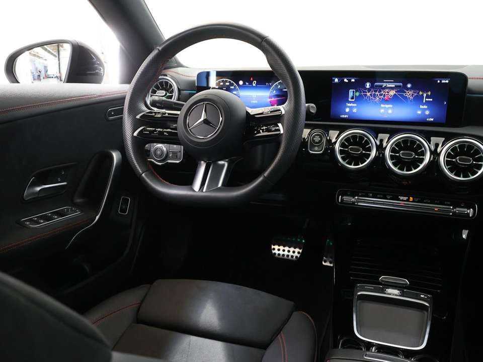 Mercedes-Benz CLA 180 - Imagem 9