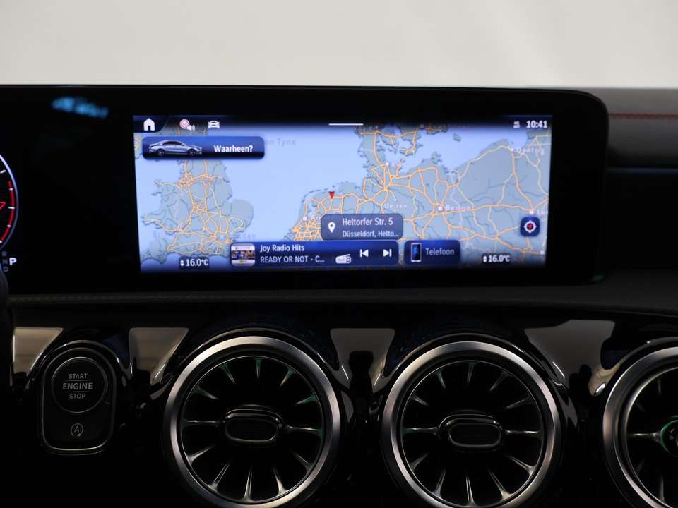 Mercedes-Benz CLA 180 - Imagem 13